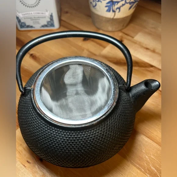 Vintage Japanese Cast Iron Teapot - Picture 3 of 9